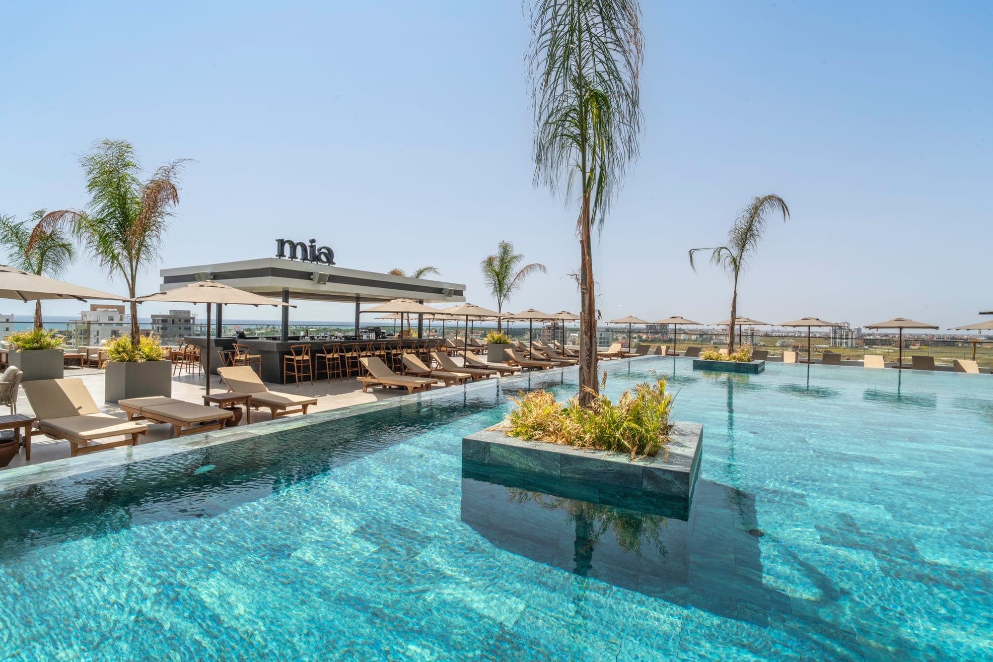 Kıbrıs Life — Rooftop Pool